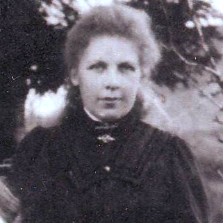 Photo of photos/Emmiline Ruth McLennan 1883-1960 portrait